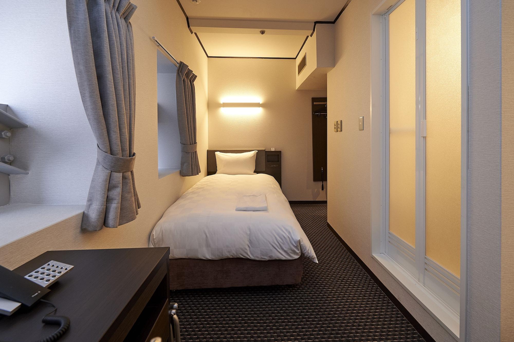 Hotel Consort Shin-Osaka Esterno foto