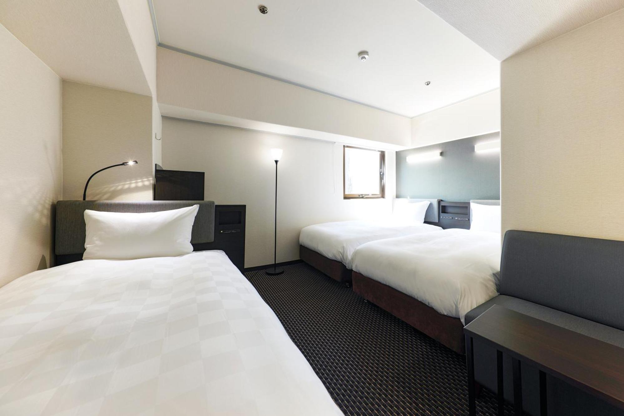 Hotel Consort Shin-Osaka Esterno foto