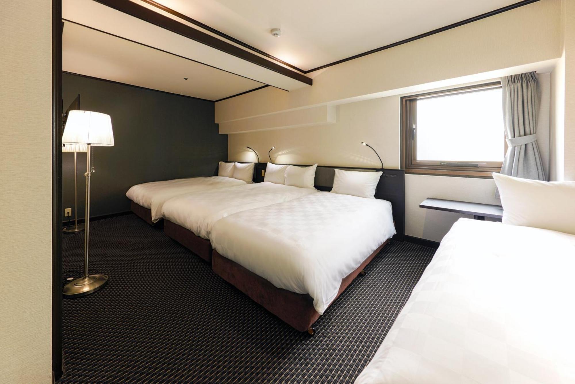 Hotel Consort Shin-Osaka Esterno foto