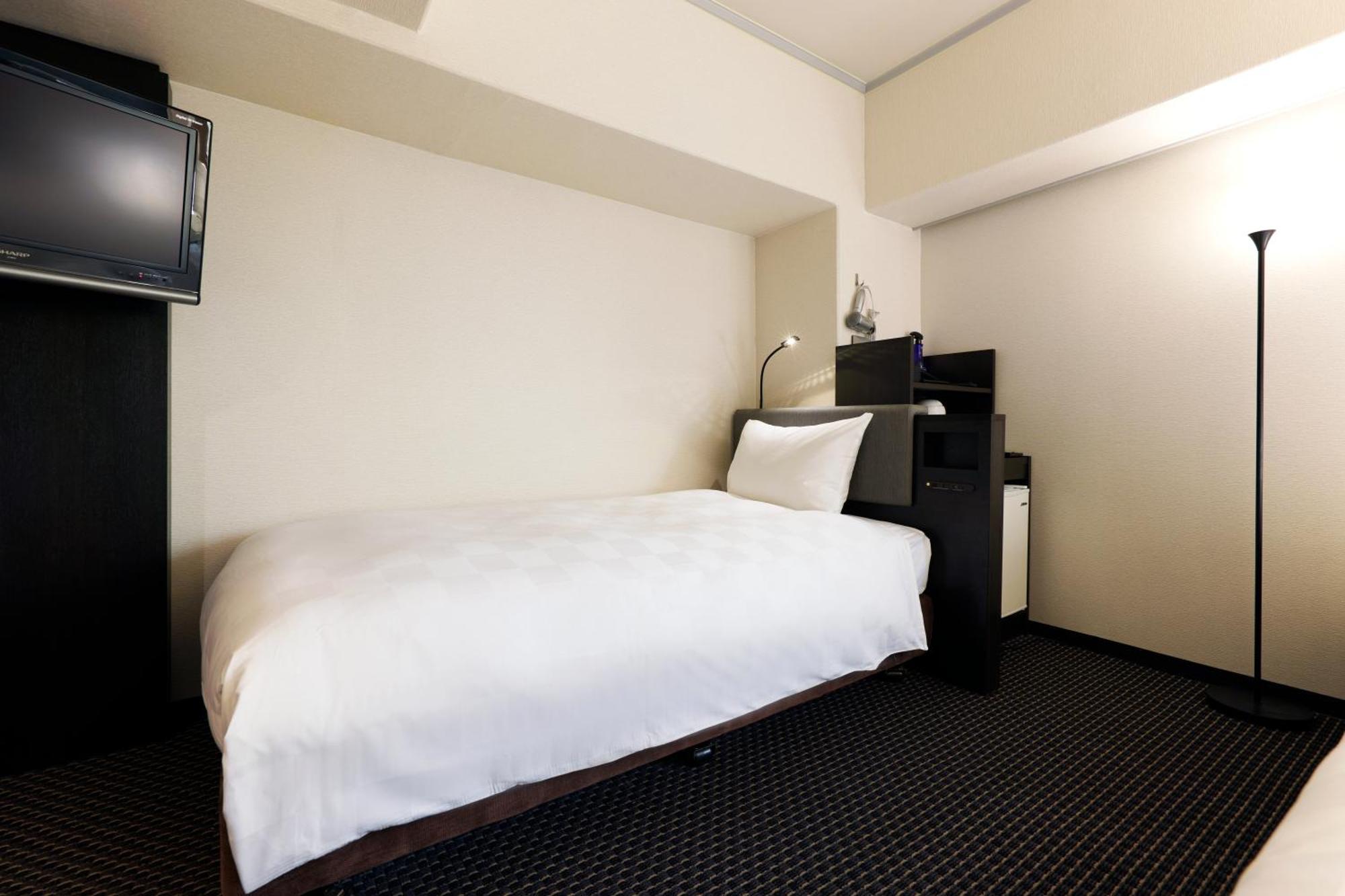 Hotel Consort Shin-Osaka Esterno foto